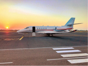 Cessna Citation Latitude, jet privé destiné à la location d'avion d'affaire pour des vols à la demande, cessna-citation-latitude-outside.