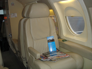 avion taxi Image 1193, dassault falcon 10 flying seat