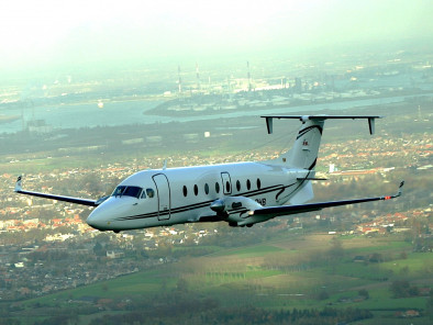 Beech 1900d vip flying