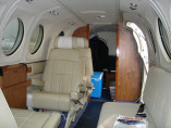 Beechcraft super king air 200 inside lugage
