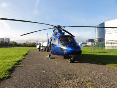 Excursion VIP en hélicoptère privé : La Champagne et Reims. Avec le service de vols à la demande d'AB Corporate Aviation, vol-helicoptere-reims-champagne-dolphin.