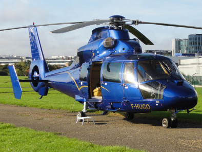 Excursion VIP en hélicoptère privé : La Bourgogne et ses vignobles. Avec le service de vols à la demande d'AB Corporate Aviation, helicoptere-bourgogne-et-ses-vignobles-dolphin.