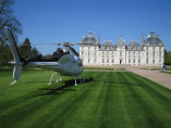 vol-en-helicoptere-chateaux-de-la-loire-cheverny-exterieur