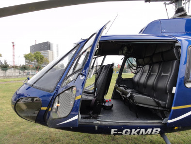 Vol Hélicoptère Paris. Tour de Paris en hélicoptère squirrel, avec les vols à la demande AB Corporate Aviation.