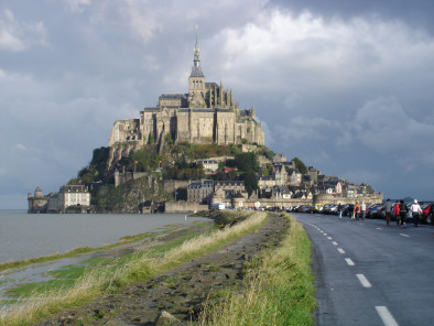 Excursion VIP vol en hélicoptère privé Mont Saint Michel, vue aérienne avec AB Corporate Aviation