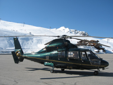 Excursion VIP en hélicoptère privé : Les Alpes en hélicoptère : Megève, Courchevel, Val d’Isère. Avec le service de vols à la demande d'AB Corporate Aviation, vol-helicoptere-alpes-exterieur-panorama.