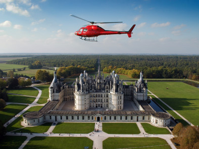 Excursion vol en hélicoptère privé Châteaux de la Loire Chambord et Beauregard, vol à la demande AB Corporate Aviation